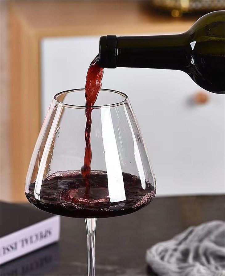 Gwydr Gwin Coch Burgundy